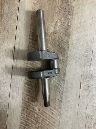 Briggs & Stratton NOS Crankshaft 493362 New Genuine OEM Crank Shaft 797018 (6922801152183)
